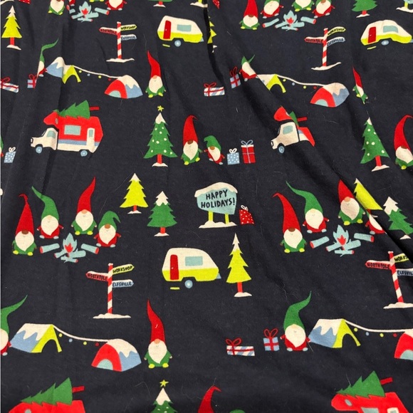 Woman’s small Wondershop Red and Green Holiday Christmas Pajamas - Picture 3 of 10